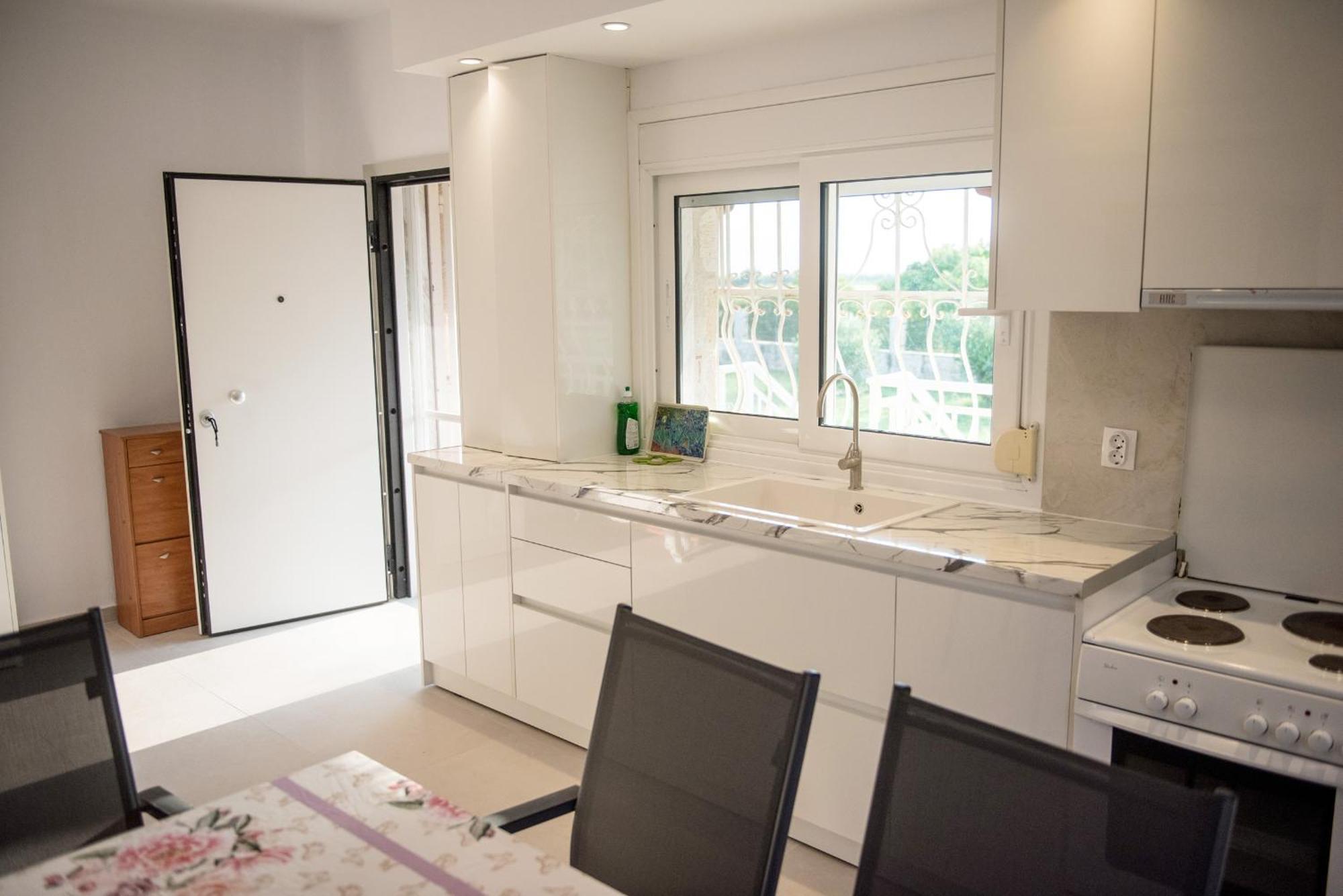 Apartments In A Villa By The Beautiful Sea Bay Nea Poteidaia Exterior foto